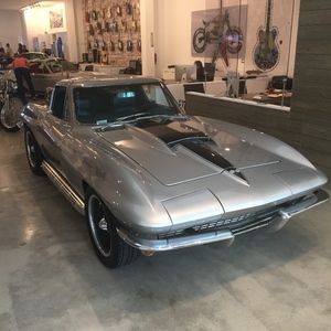 Meet your Posher, Yoni